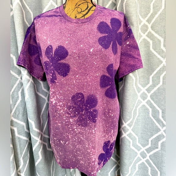 Gildan Other - Gildan bleached t-shirt, size Lg